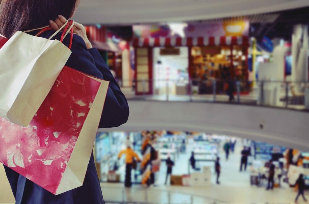 , Locales comerciales en Brisas del Golf Arraij&aacute;n, Grupo Residencial