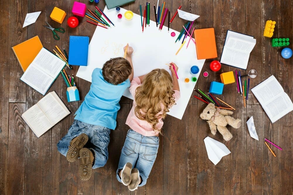 trabajas desde casa, 4 formas de entretener a tus hijos mientras trabajas desde casa, Grupo Residencial