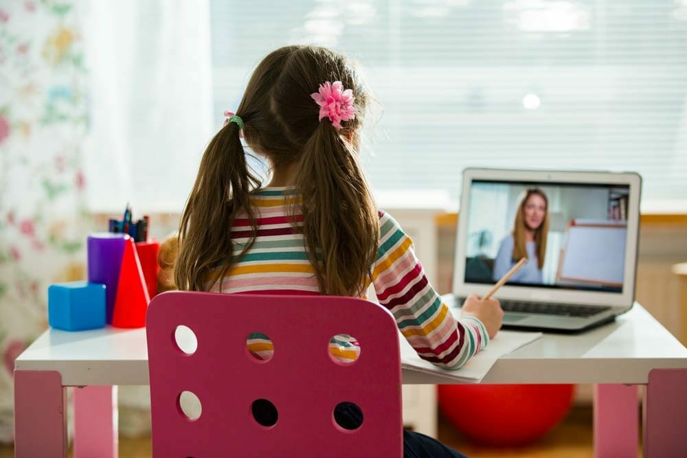 trabajas desde casa, 4 formas de entretener a tus hijos mientras trabajas desde casa, Grupo Residencial