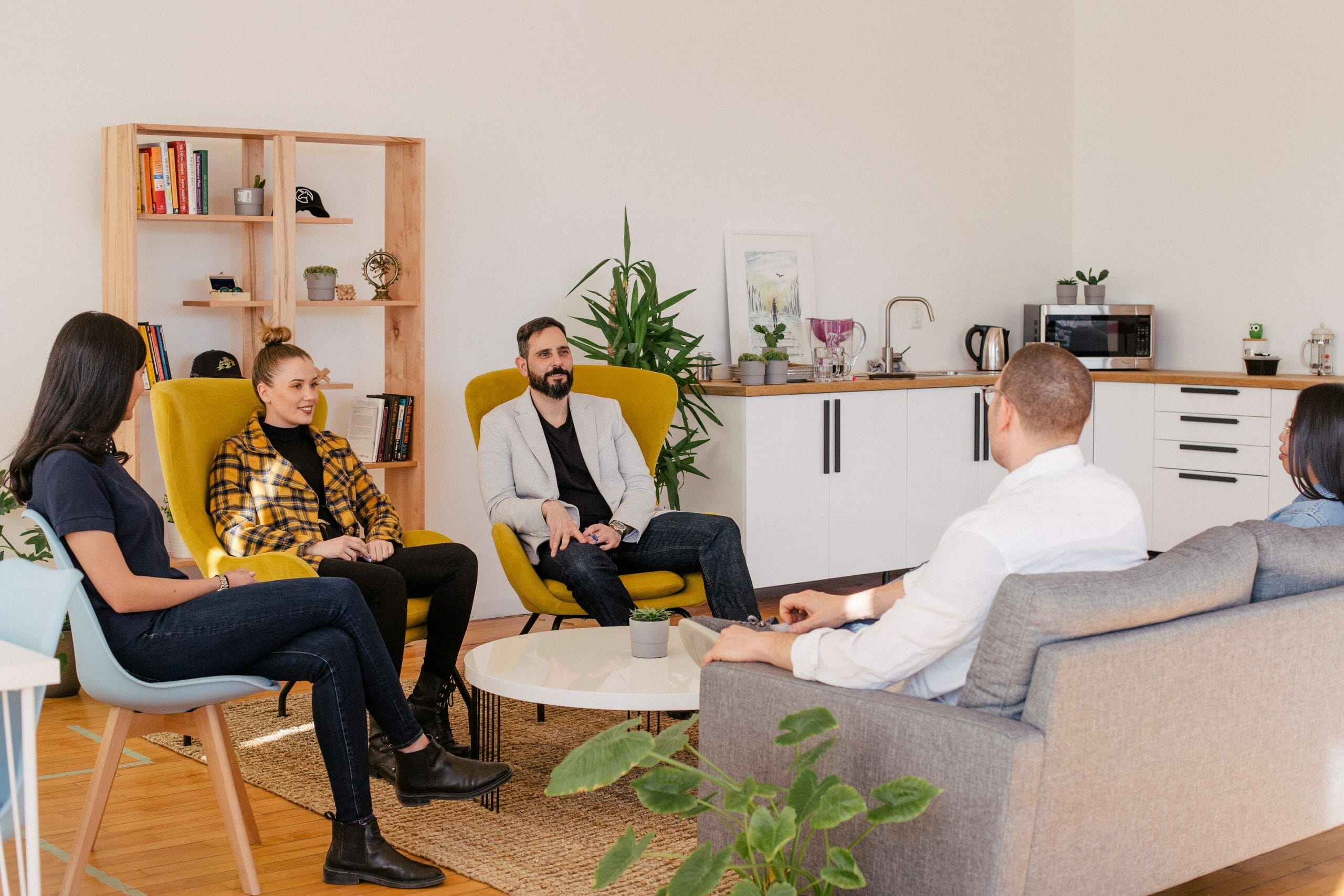 Revoluci&oacute;n del Co-Living, La historia y evoluci&oacute;n del Co-Living, su impacto a nivel global y los desarrollos modernos de convivencia, Grupo Residencial