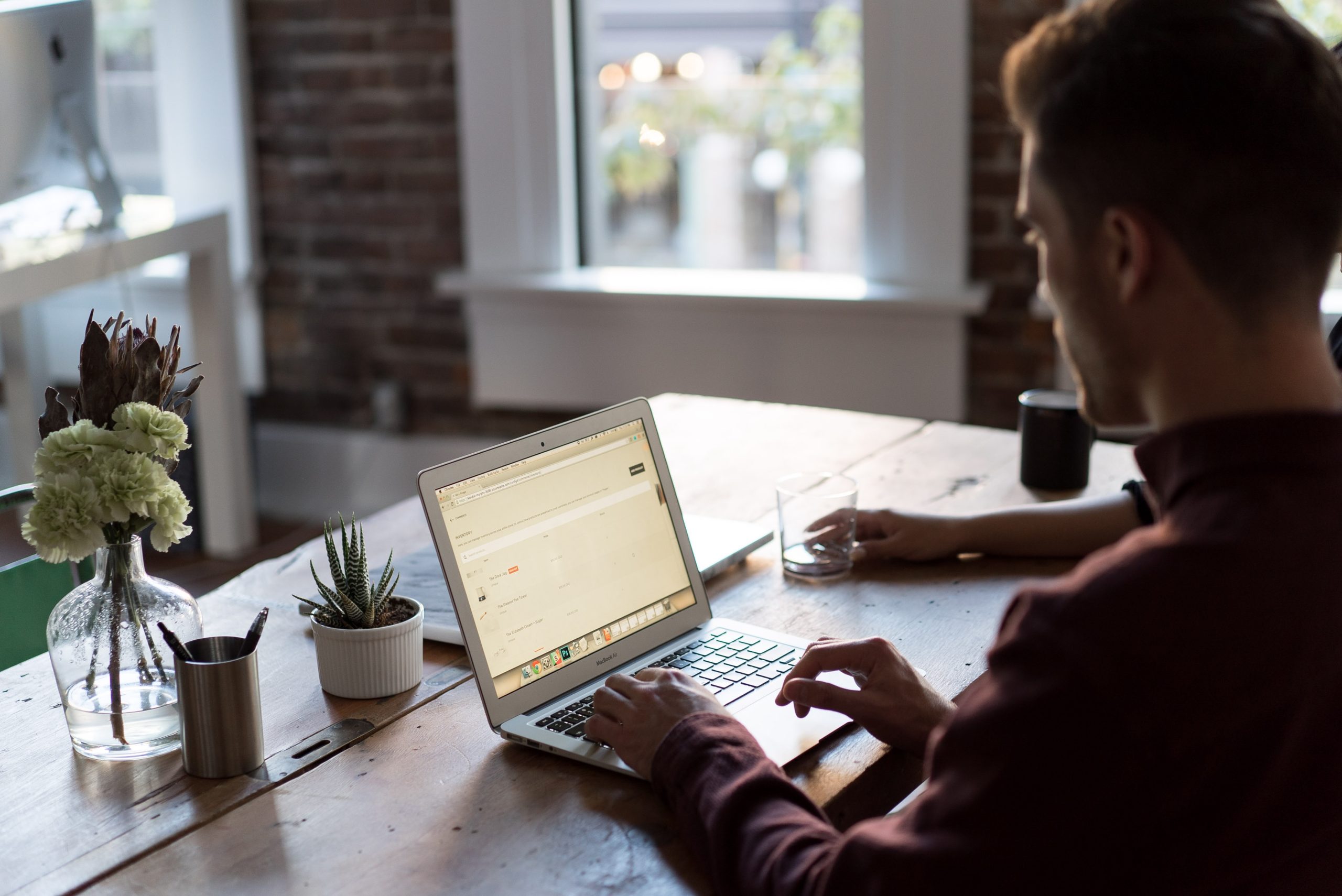 Ideas de diseño de “home office” para un espacio de trabajo productivo e inspirador