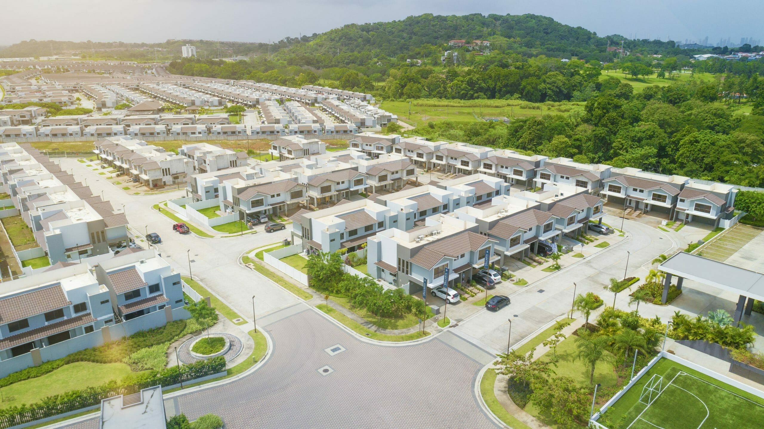 Vista a&eacute;rea del proyecto Vallarta Residences en Paseo del Norte.